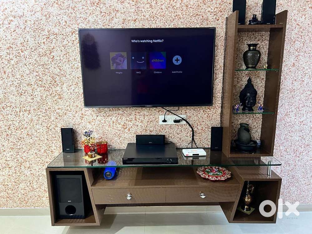 TV Cabinet with Shelf