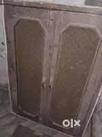 Window with wooden palle