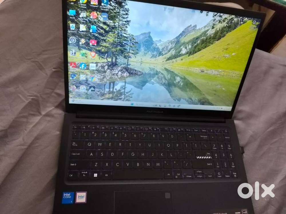 2 Month Old Asus Laptop sell INTEL Core 5