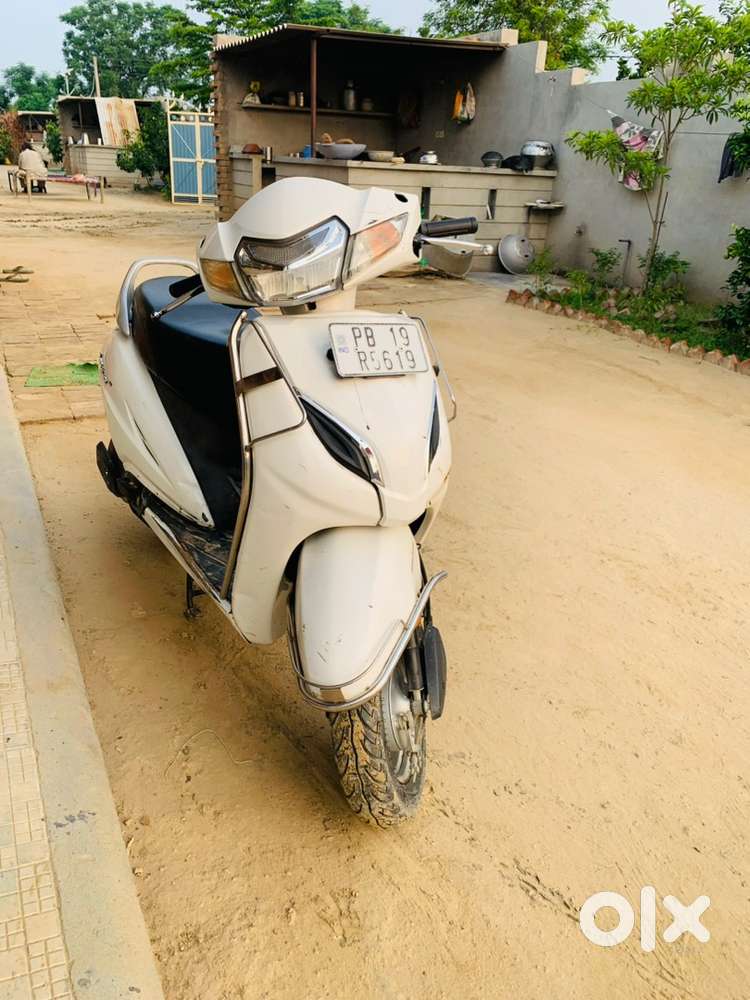 one hand driven