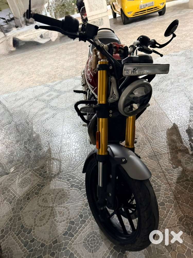 Triumph speed 400