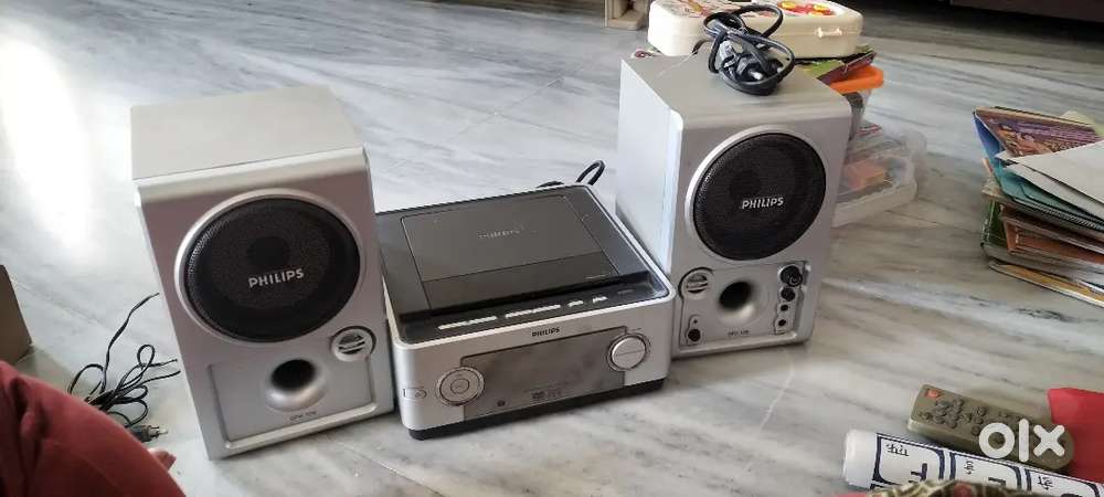Cd  player with speaker