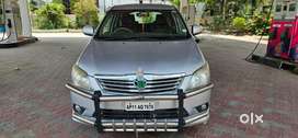 Toyota Innova 2.5 V 7 STR, 2012, Diesel
