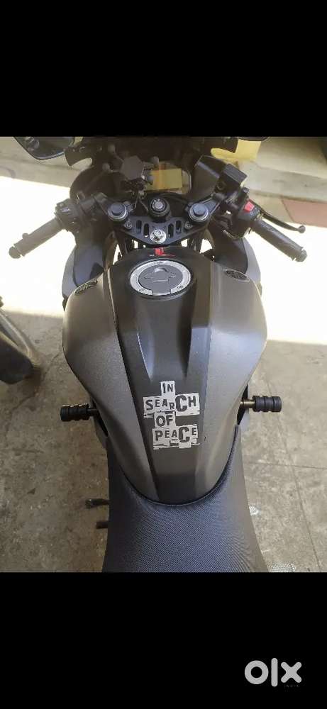 R15 v3 bike drove 30000km 2022 model maintained by a IT professional