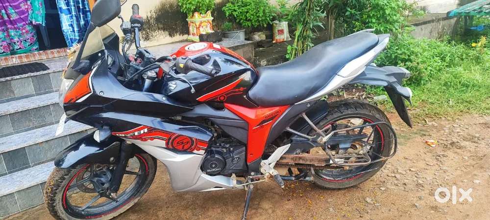 Suzuki Gixxer SF Black Orange