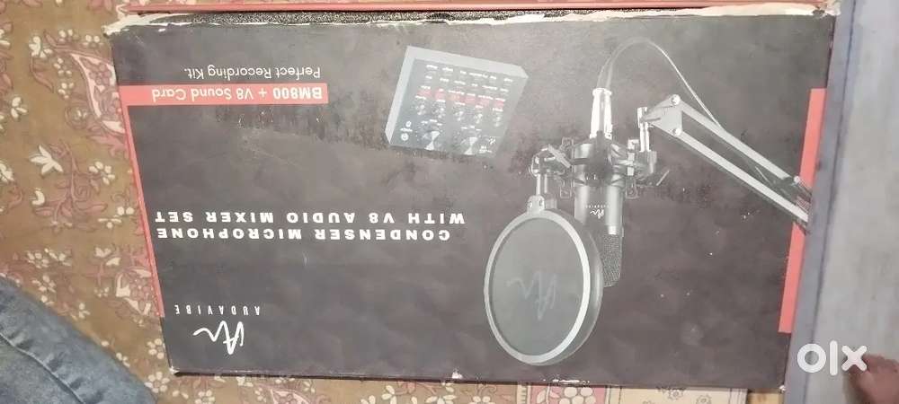 Condencer microphone with audio mixer set