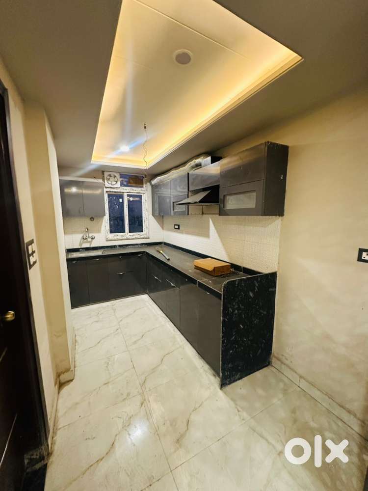 3bhk semi furnished independent couple freindly no reatriction byowner