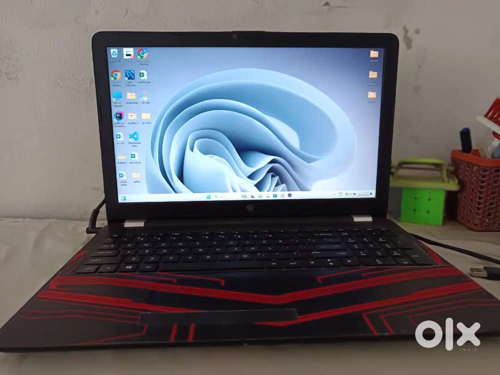 Intel i5 7th Gen Laptop, 8GB RAM, 256GB SSD + 1TB HDD