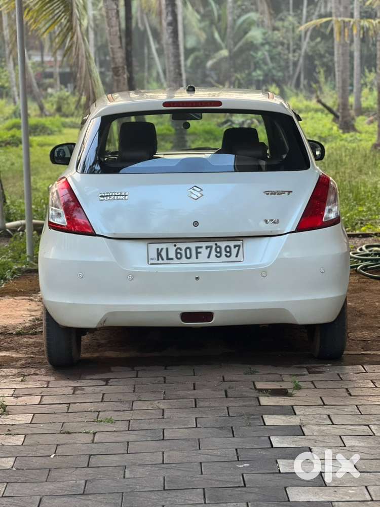 Maruti Suzuki Swift 2013 Petrol 139000 Km Driven