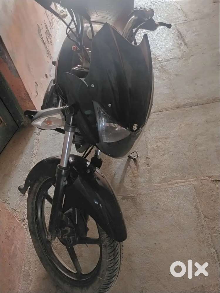 bajaj XCD 125