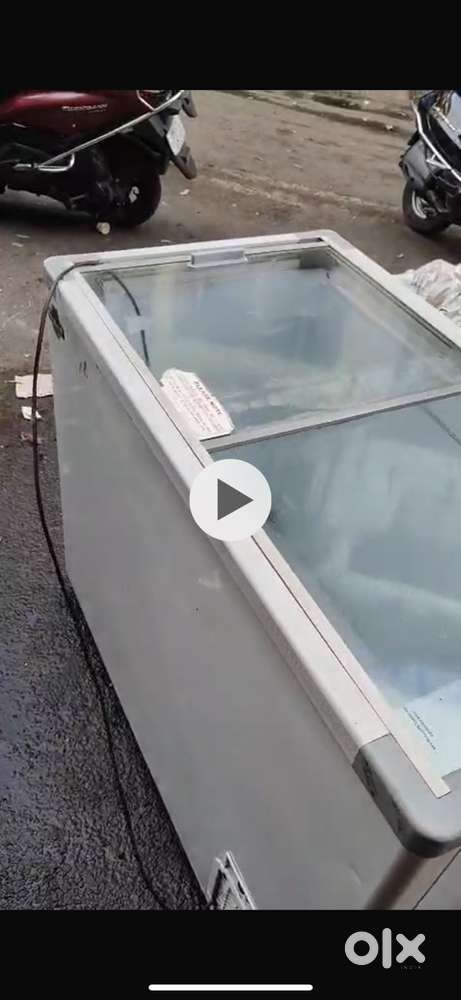 350 Liter deep freezer