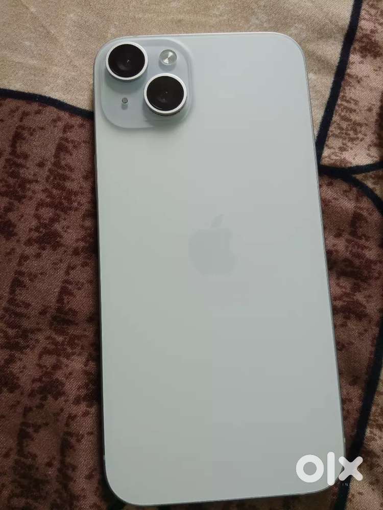 Iphone 15 plus sky blue