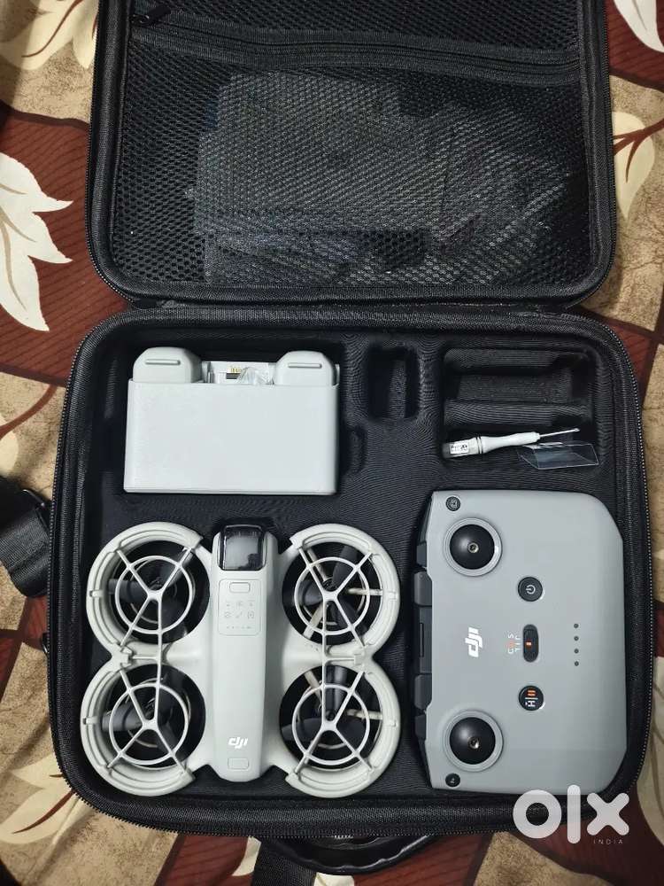 DJI Neo Drone - Fly more combo
