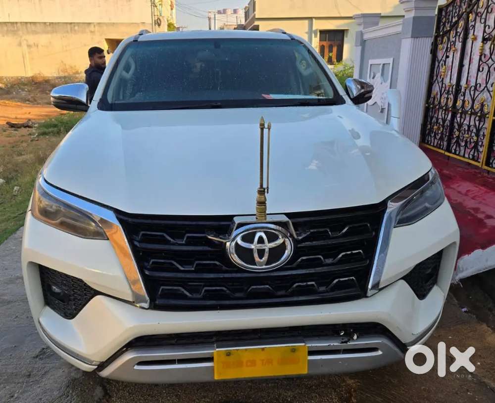 Toyota Fortuner 2021 Diesel 162000 Km Driven 4*2 automatic Im