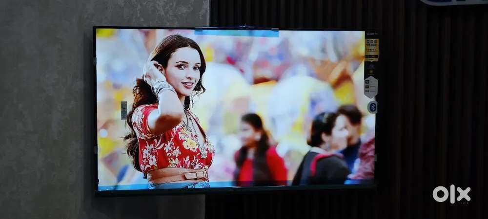 Brnad new 43 smart tv with warranty installation