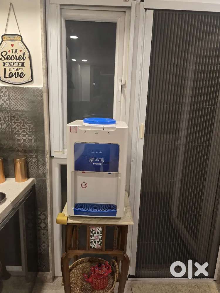 Water cooler ( cold and hot)Atlantis