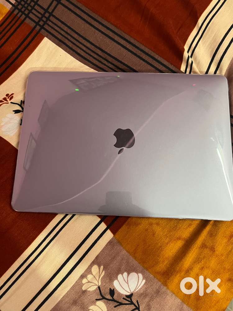 Apple macbook M1