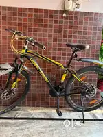 Urban Terrain Mountain Bike – 21 Speed Shimano Gear  27.5 Wheels