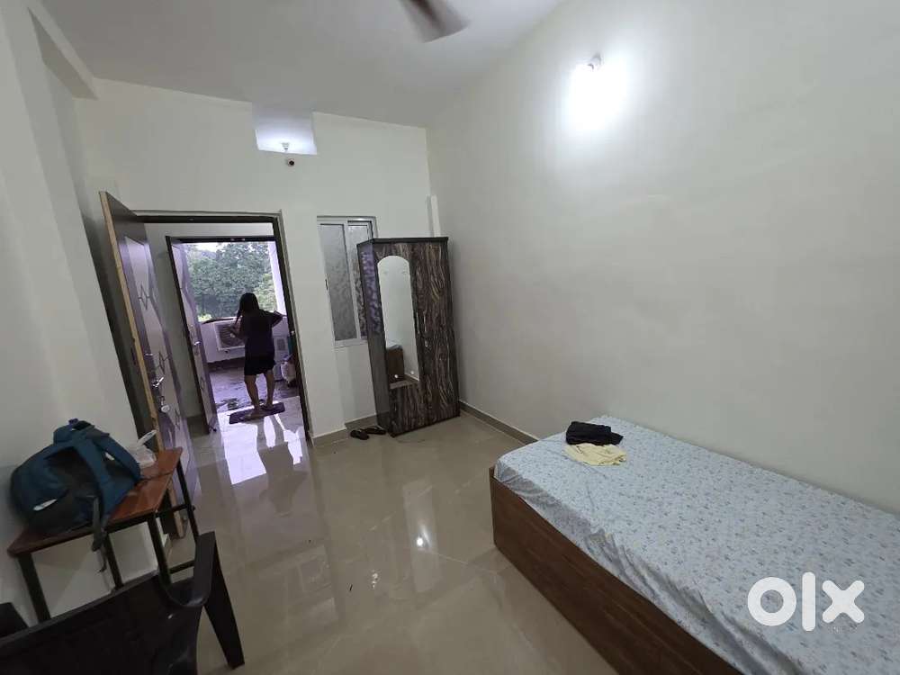 Kiyaraa girls hostel , near nucleus mall, ranchi full furnished