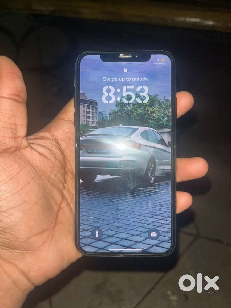 I phone x black