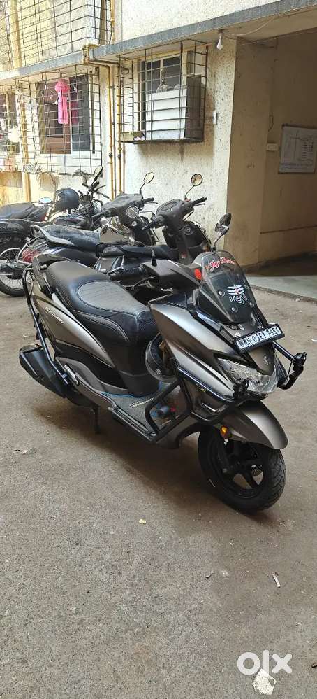 Burgman ride connection edition