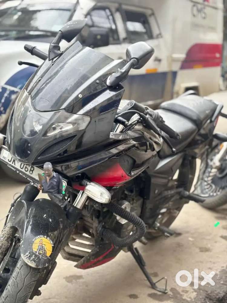 Pulsar 220 F (Mint Condition) 2021 model