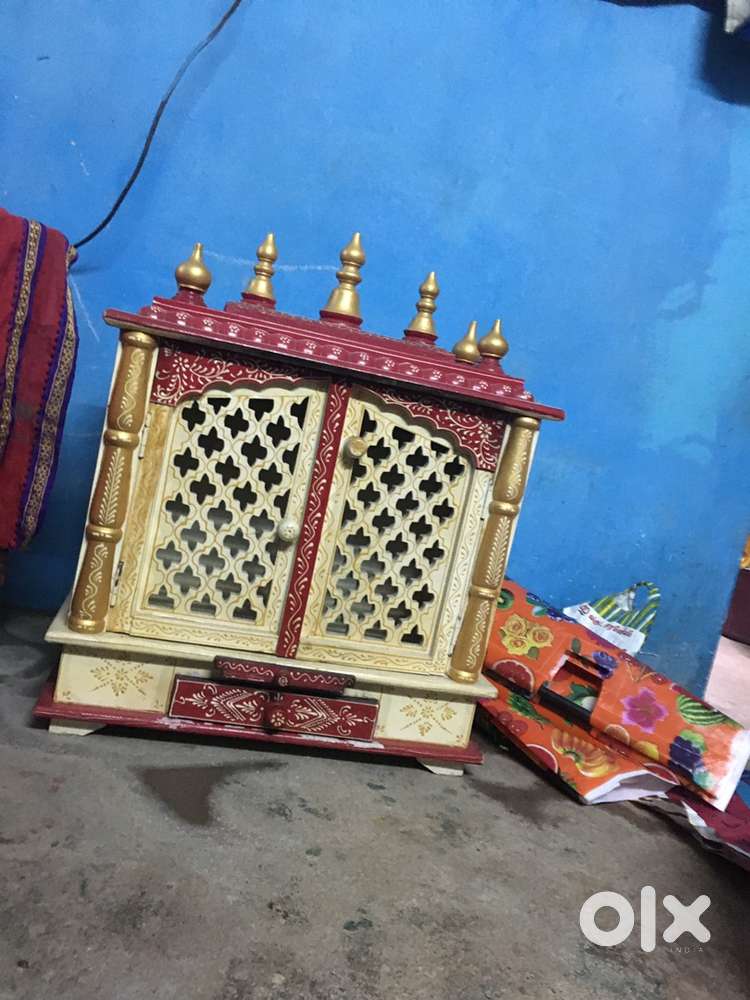 Pooja stand
