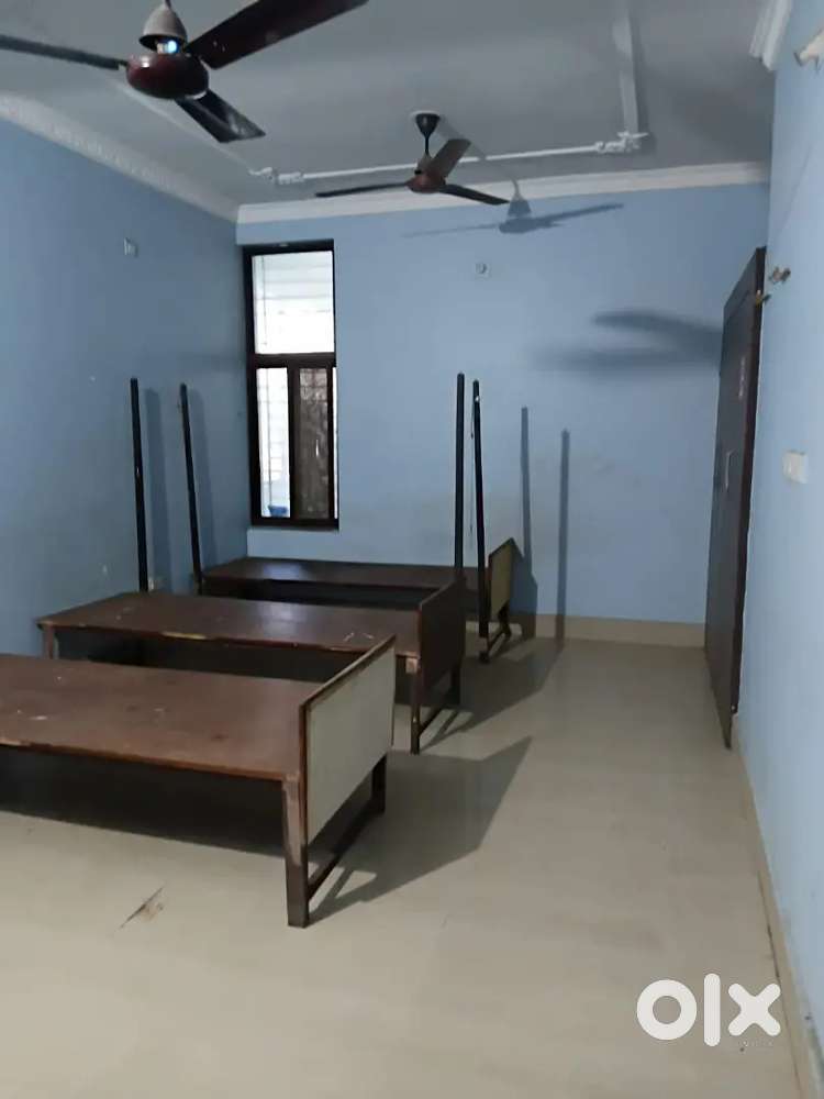 Room for 3 Bachelor with bed attached bathroom near ITER college