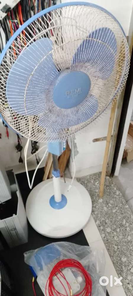 Tower or Pedestal Fan