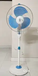 Pedestal fan/ fan