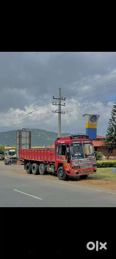 2015 model 2016 reg KA 12 wheel lift axil