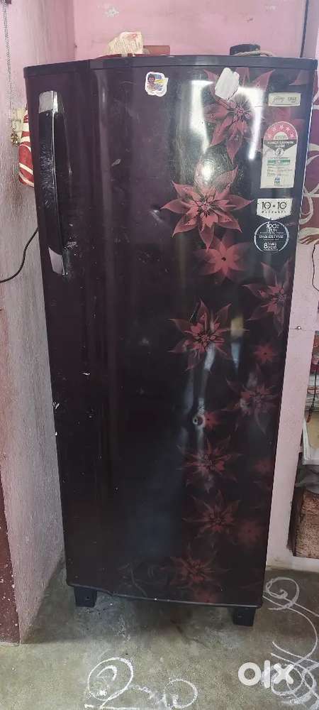 Fridge for selling is good working