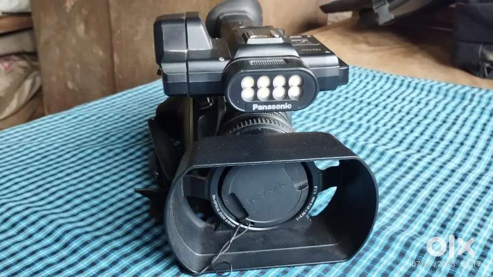 Panasonic pv100 camera