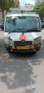 Mahindra maximo