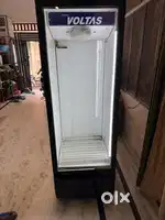 tata voltas ka ek dum nuw fridge hai 2 saal chala hua hai