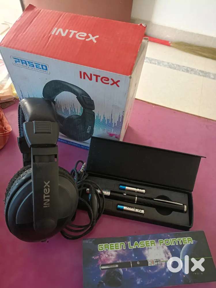 Combo Intex wired headphone and green powerfull laser available