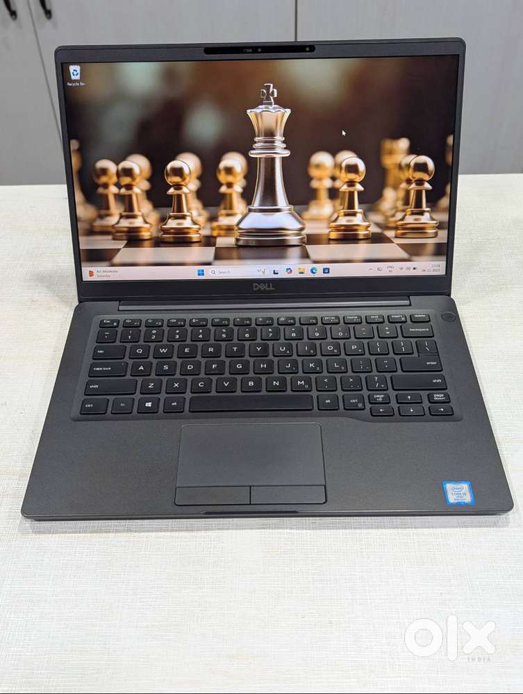 UsedGadgets Dell Latitude 7400 i5-8th Gen 8GB Ram 2565GB SSD 14 inch