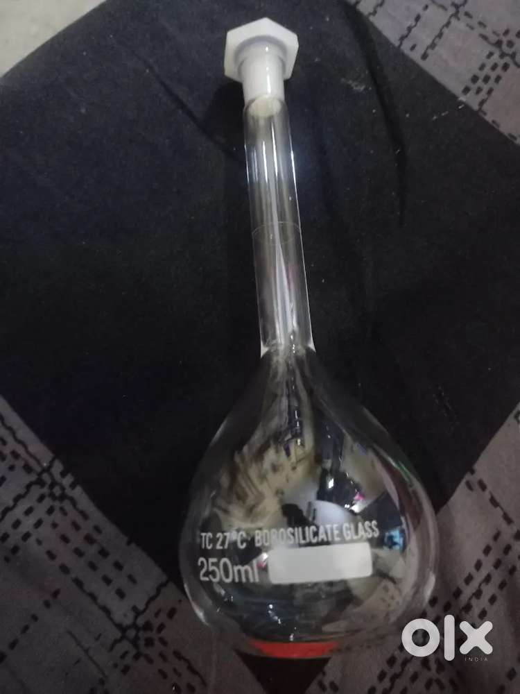 Volumetric flask