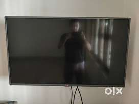 LG 42 inch LED TV