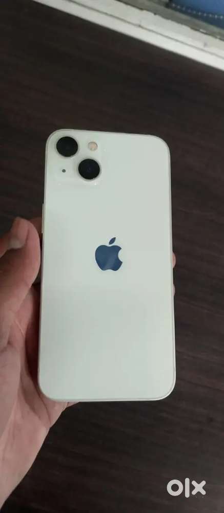 11 months old iPhone 13 available in good condition