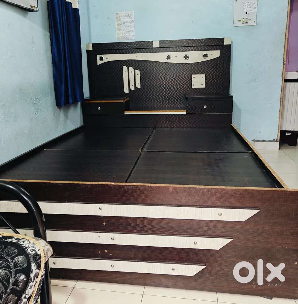 Double Bed with mattress