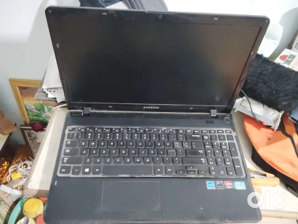 Laptop Nott working sathe 1 tTable Free