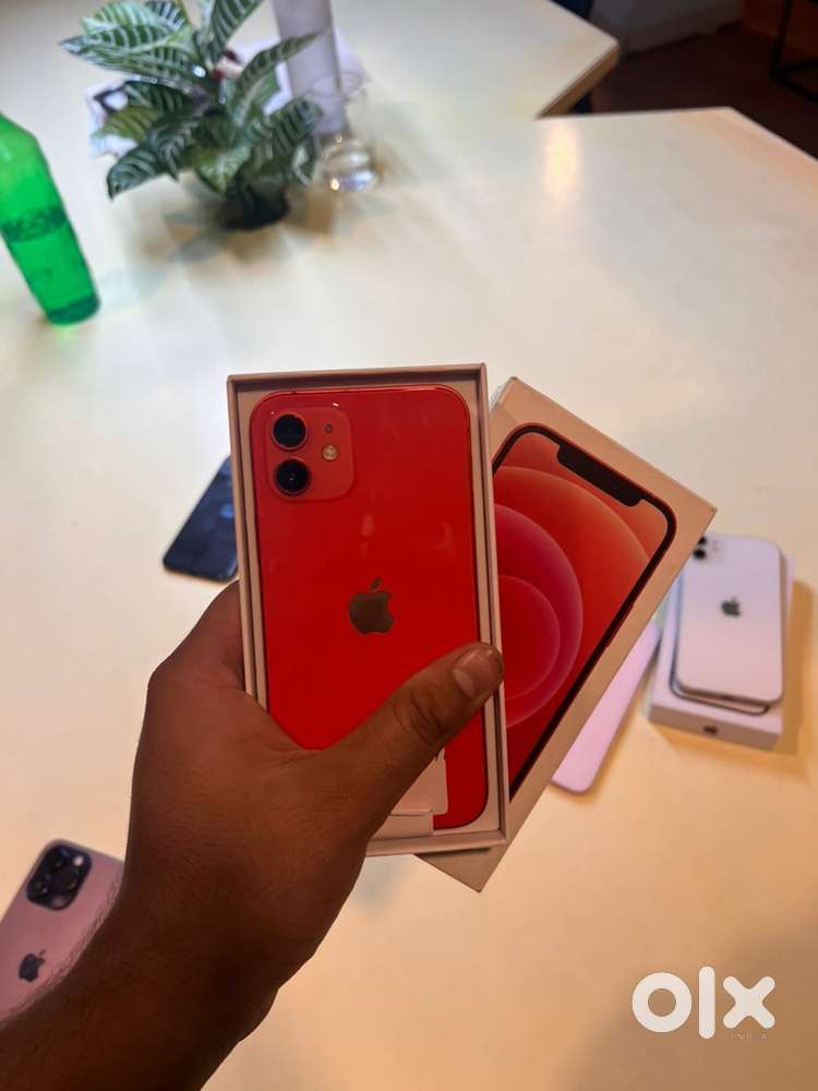 12 64 GB 80% Box and cable