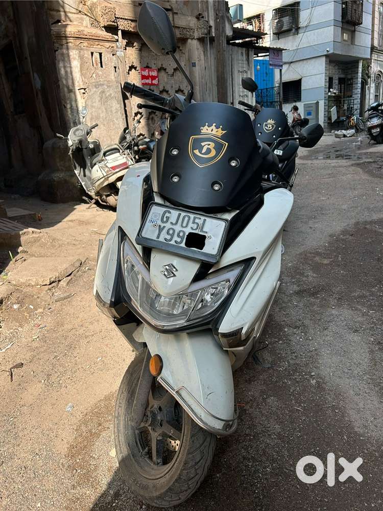 Burgman white sensor stand model