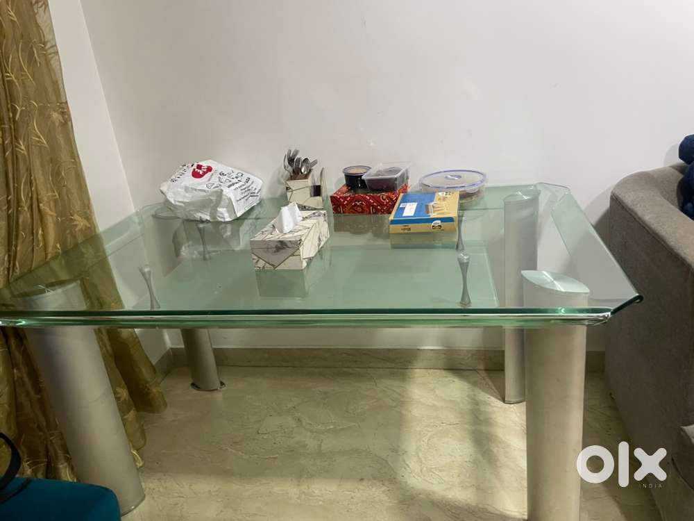 6 Seater Glass Dining Table