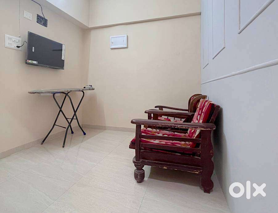 Lavish Shared Flat In Parel For Males No Brokerage