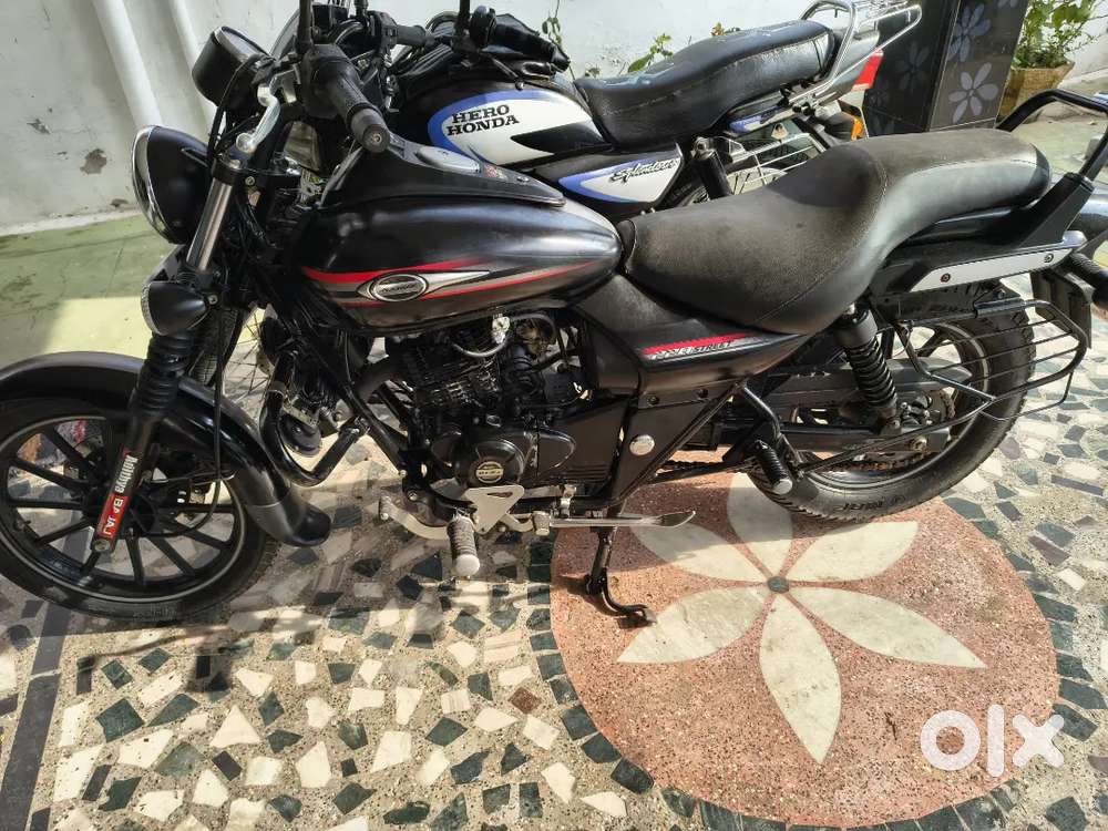 Bajaj avenger 220 street 2015 model