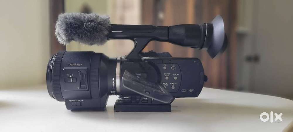 Sony Video Camera & 18-200 Lens