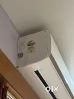 Hitachi 3 star AC with stabilizer- 3 nos