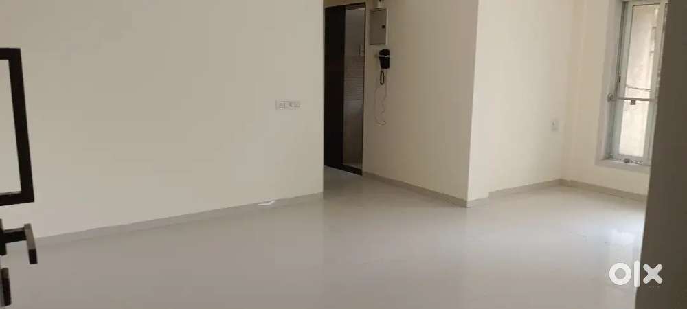 2 BHK UNFURNISHED FLAT WITH PARKING RENTAL IN MALAD  NEAR MINDSPACE
